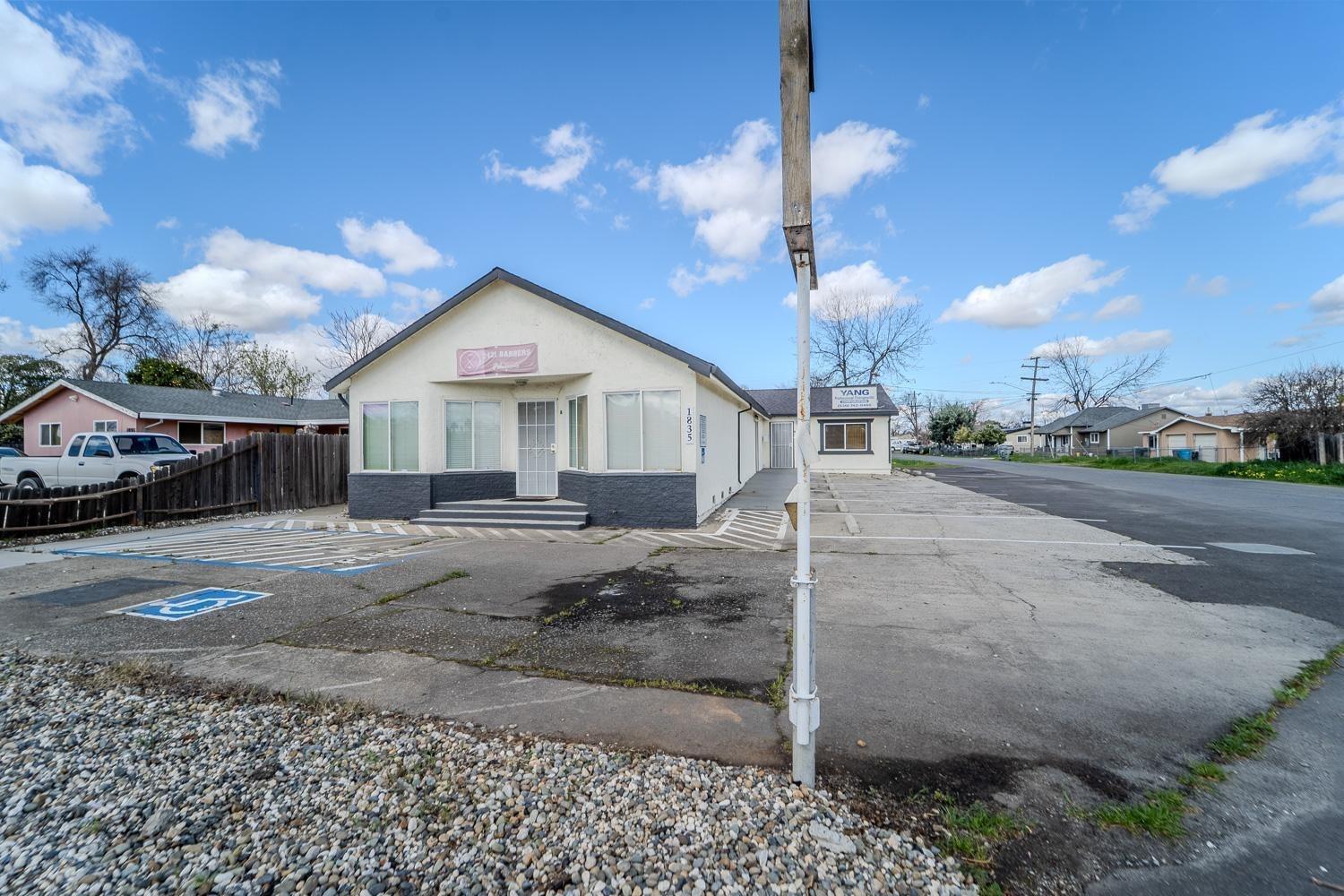 1835 N Beale Rd, Marysville, CA à vendre Photo de l’immeuble– Image 1 sur 29