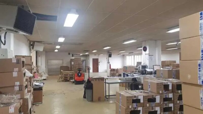 Local d’activités dans Bobigny à louer - Photo de l’immeuble – Image 2 sur 5
