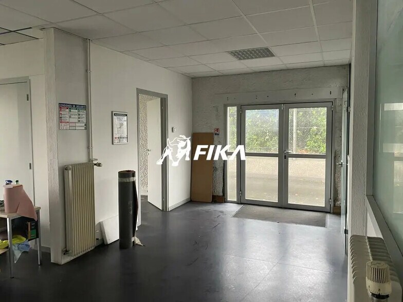 Local d’activités dans Mérignac à louer - Photo de l’immeuble – Image 3 sur 8