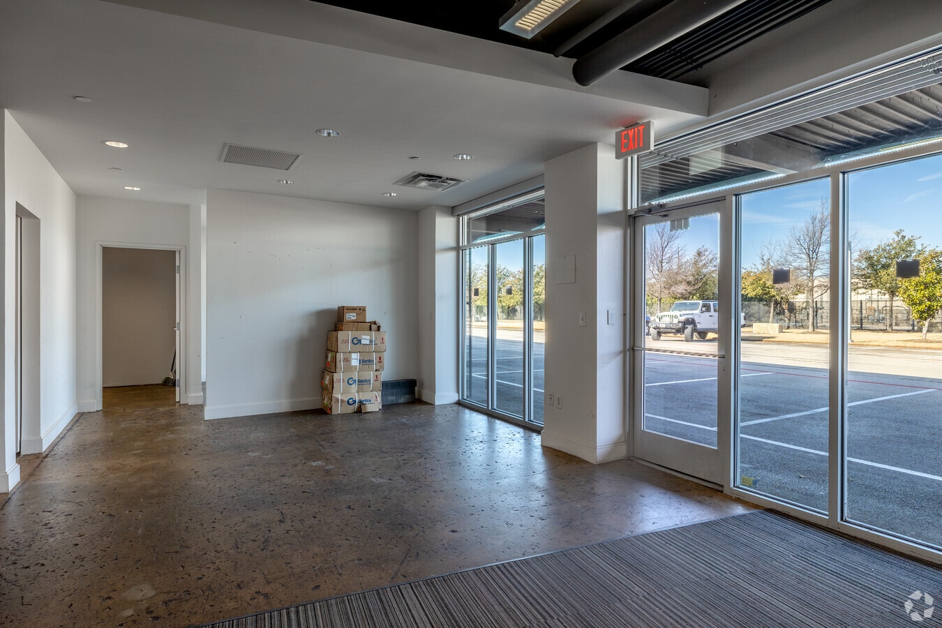 2001 Irving Blvd, Dallas, TX 75207 - Lot 157 -  - Photo intérieure - Image 1 of 12