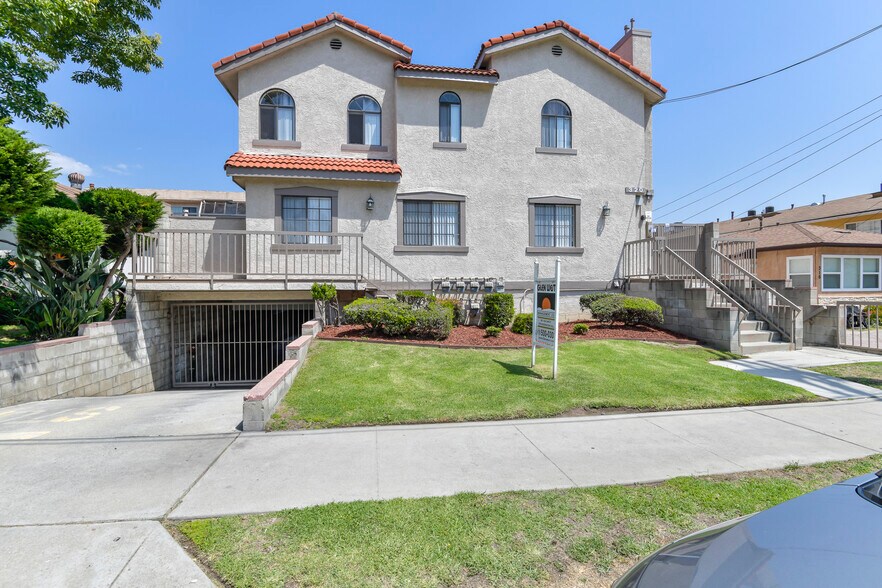 320 N Belmont St, Glendale, CA à vendre - Photo de l’immeuble – Image 2 sur 12