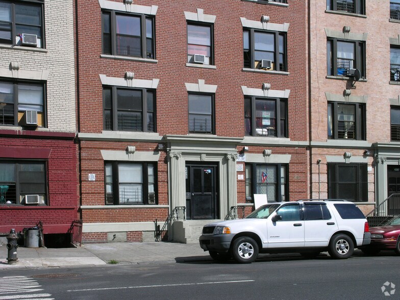 2420 Webster Ave, Bronx, NY à vendre - Photo de l’immeuble – Image 2 sur 3