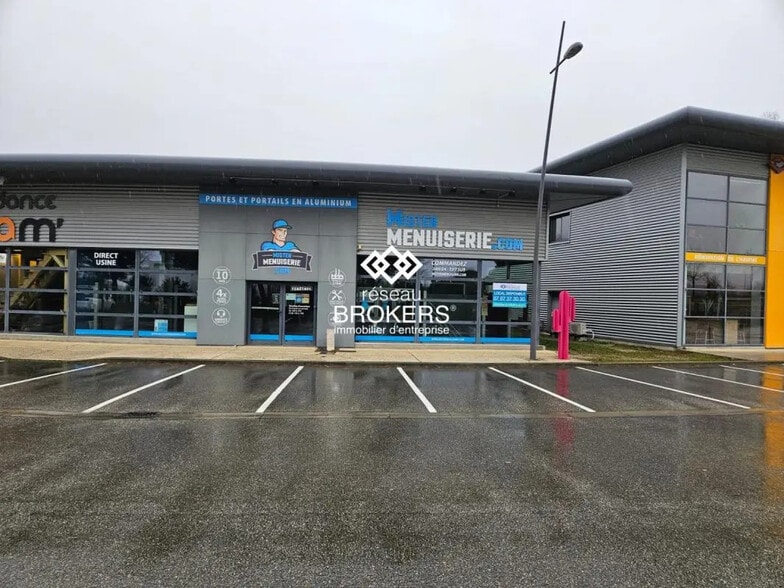 Local commercial dans Valence à louer - Photo de l’immeuble – Image 3 sur 7