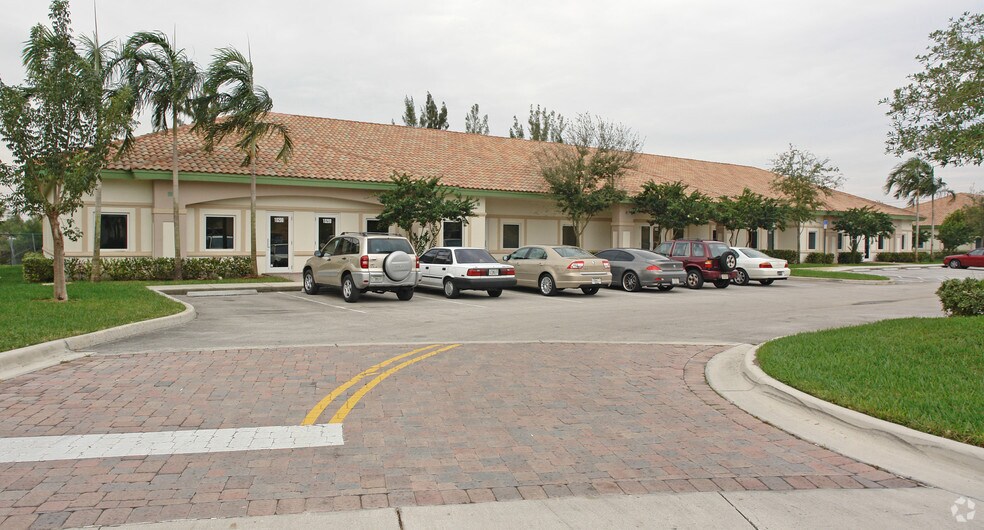 10200-10248 NW 46th St, Sunrise, FL à louer - Photo de l’immeuble – Image 3 sur 7