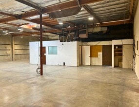 7914-7924 Ronson Rd, San Diego, CA à louer Photo intérieure– Image 2 sur 7
