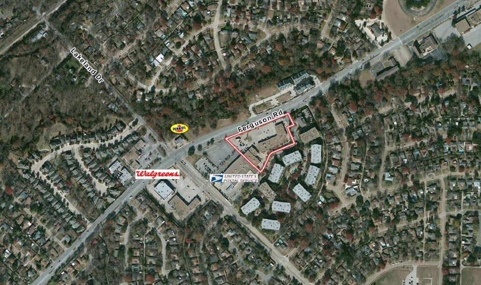 8686 Ferguson Rd, Dallas, TX à louer - Aérien – Image 2 sur 15