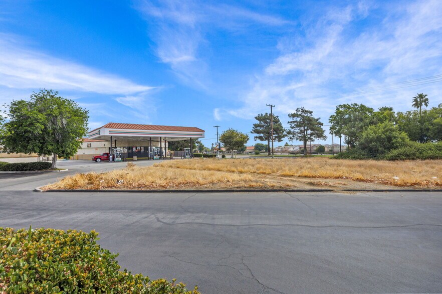 940 Bloomington Ave, Bloomington, CA à vendre - Aérien – Image 3 sur 7