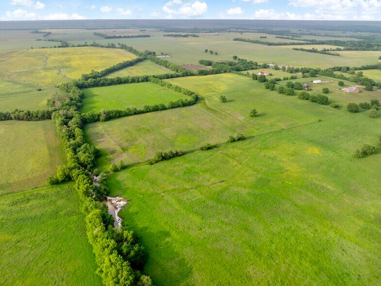 2301 County Road 24900, Roxton, TX à vendre - Photo de l’immeuble – Image 2 sur 25