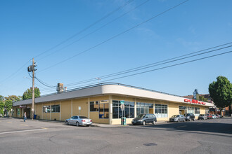 4150-4152 NE Hancock, Portland, OR à louer Photo de l’immeuble– Image 1 sur 3