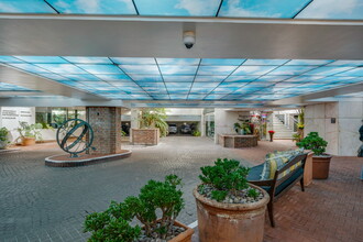 413-445 N Rodeo Dr, Beverly Hills, CA à louer Photo intérieure– Image 2 sur 10