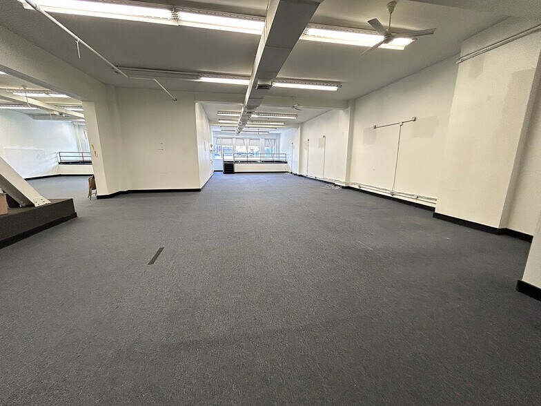 931 Flatbush Ave, Brooklyn, NY à louer - Photo de l’immeuble – Image 2 sur 5