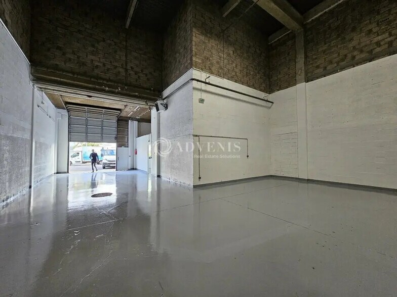 Local d’activités dans Gennevilliers à louer - Photo de l’immeuble – Image 2 sur 5