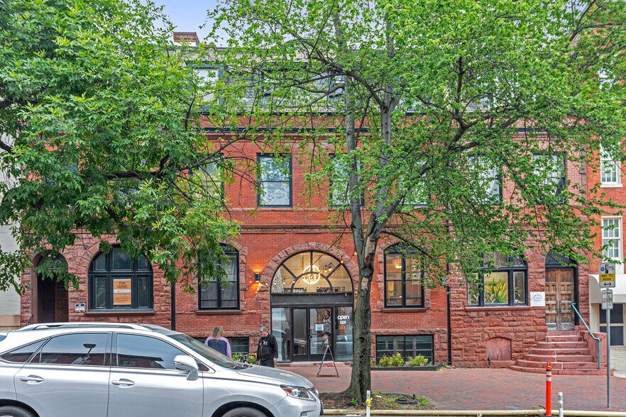 2125-2129 Maryland Ave, Baltimore, MD à louer - Photo de l’immeuble – Image 2 sur 6