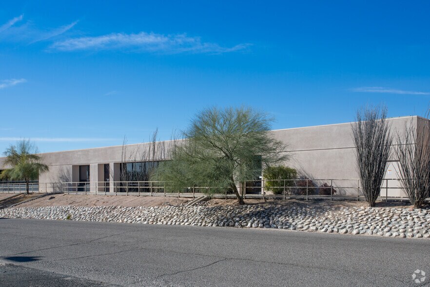 1921 W Hospital Dr, Tucson, AZ à louer - Photo de l’immeuble – Image 3 sur 5