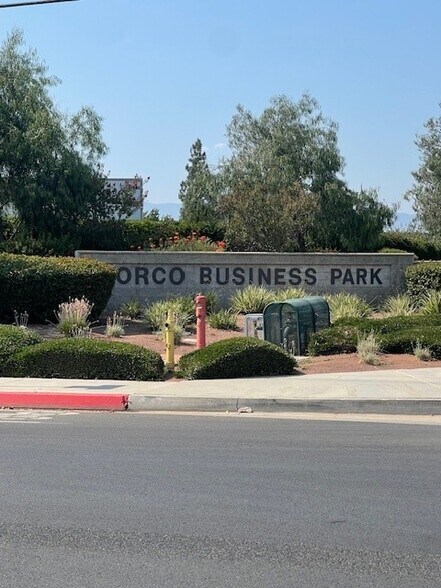 9275 Orco Pky, Jurupa Valley, CA à louer - Photo de l’immeuble – Image 2 sur 11
