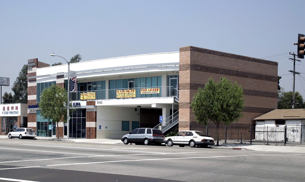 9143 Valley Blvd, Rosemead, CA à louer - Photo de l’immeuble – Image 2 sur 9