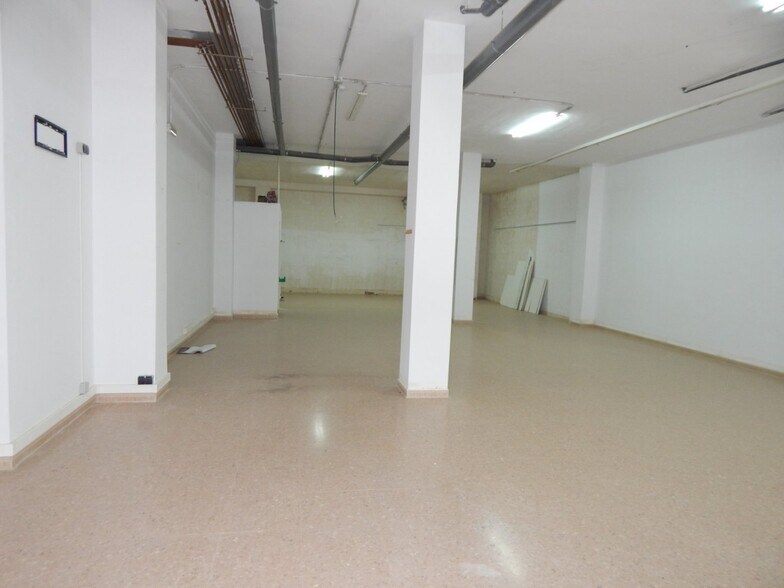 Local commercial dans València à louer - Photo de l’immeuble – Image 2 sur 10