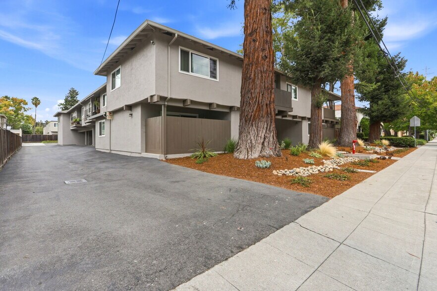 239 Easy St, Mountain View, CA à vendre - Photo de l’immeuble – Image 3 sur 22