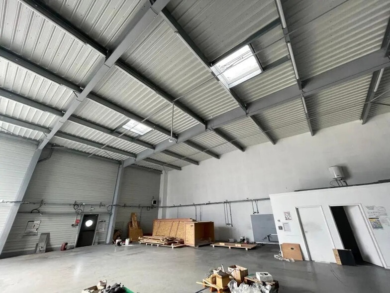 Bureau dans Plescop à louer - Photo intérieure – Image 1 sur 2