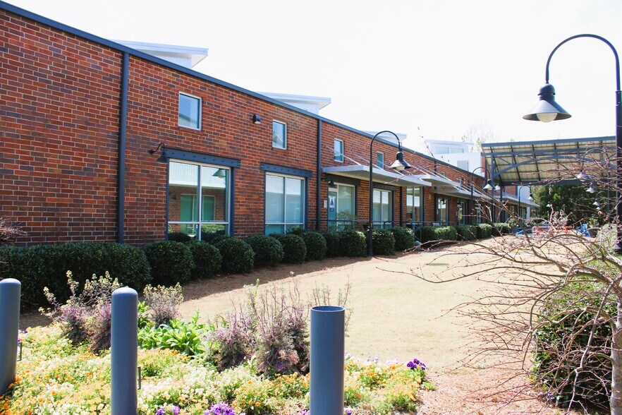 1320 Ellsworth Industrial Blvd NW, Atlanta, GA à louer - Photo de l’immeuble – Image 3 sur 14