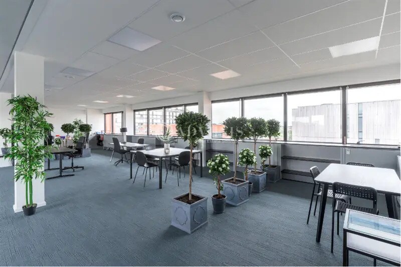 Bureau dans Ivry-sur-Seine à louer - Photo de l’immeuble – Image 3 sur 7