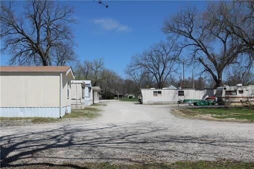 627 N Broadway St, La Cygne, KS à vendre - Photo de l’immeuble – Image 3 sur 6