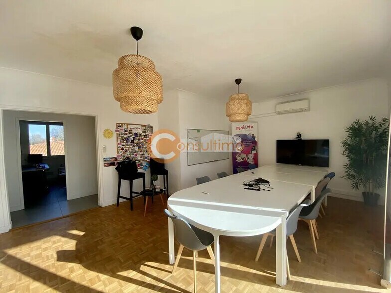 Bureau dans Bruges à louer - Photo intérieure – Image 1 sur 6