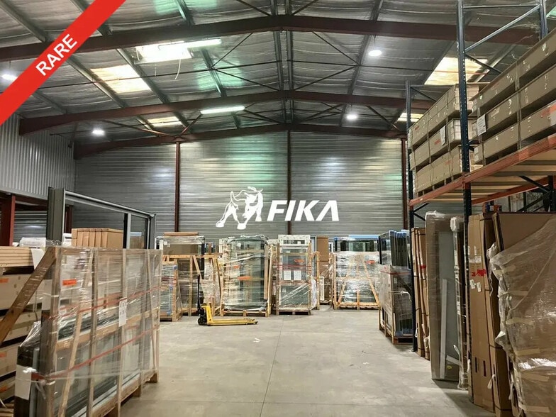 Local d'activités dans Cugnaux à vendre - Photo de l’immeuble – Image 1 sur 10