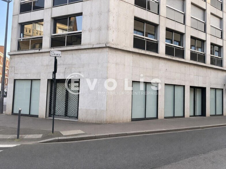 Local commercial dans Amiens à louer - Photo de l’immeuble – Image 2 sur 5