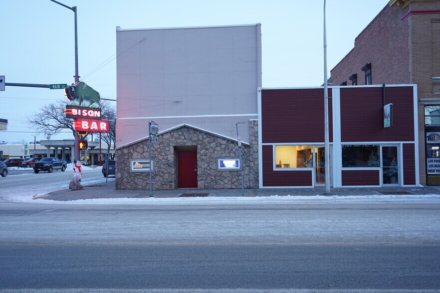 616-618 Main St, Miles City, MT à vendre - Photo principale – Image 1 sur 9