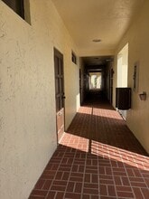 1825 Forest Hill Blvd, West Palm Beach, FL à louer Photo intérieure– Image 2 sur 23