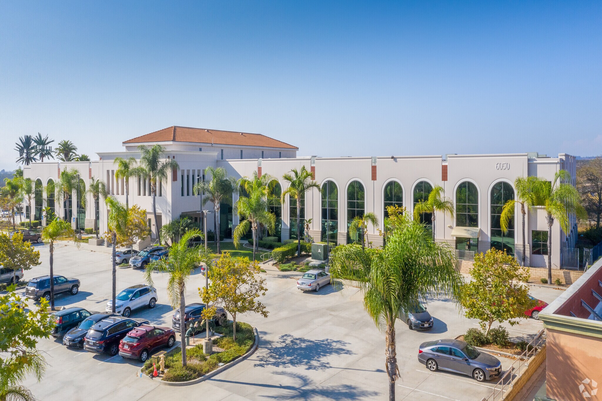 6050 santo Rd, San Diego, CA à louer Photo principale– Image 1 sur 16