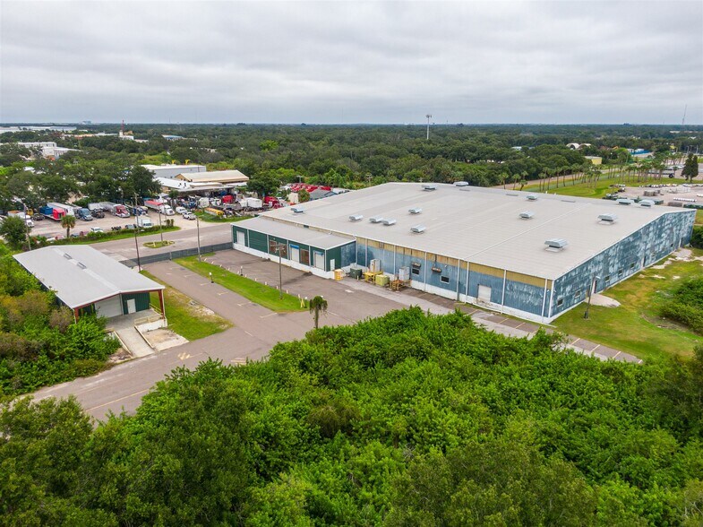 5115 Hartford St, Tampa, FL à louer - Photo de l’immeuble – Image 2 sur 6