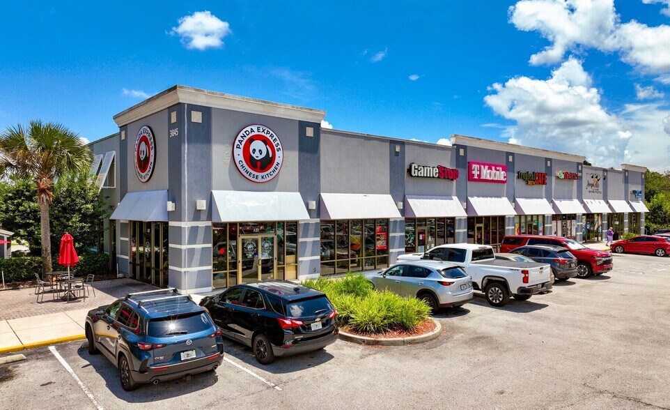3065 Columbia Blvd, Titusville, FL à louer - Photo principale – Image 1 sur 6