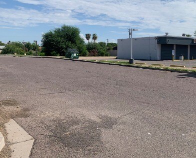 8216 W Thomas Rd, Phoenix, AZ à vendre - Photo de l’immeuble – Image 3 sur 6