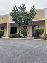 3529 Old Conejo Rd, Newbury Park, CA à louer Photo de l’immeuble– Image 1 sur 3