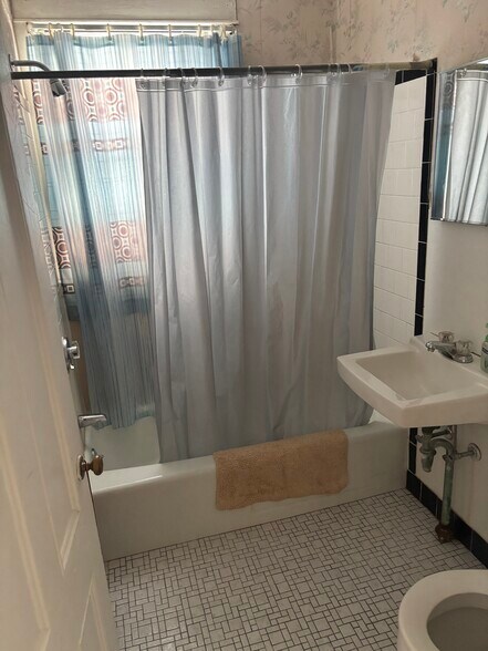 85 Park St, Fall River, MA à vendre - Photo de l’immeuble – Image 3 sur 5