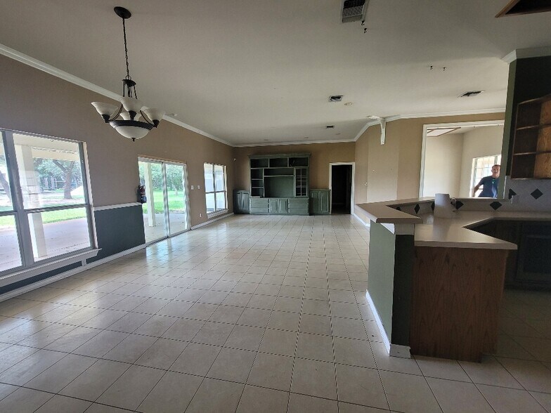 200 CR 180, Leander, TX à louer - Photo de l’immeuble – Image 3 sur 11