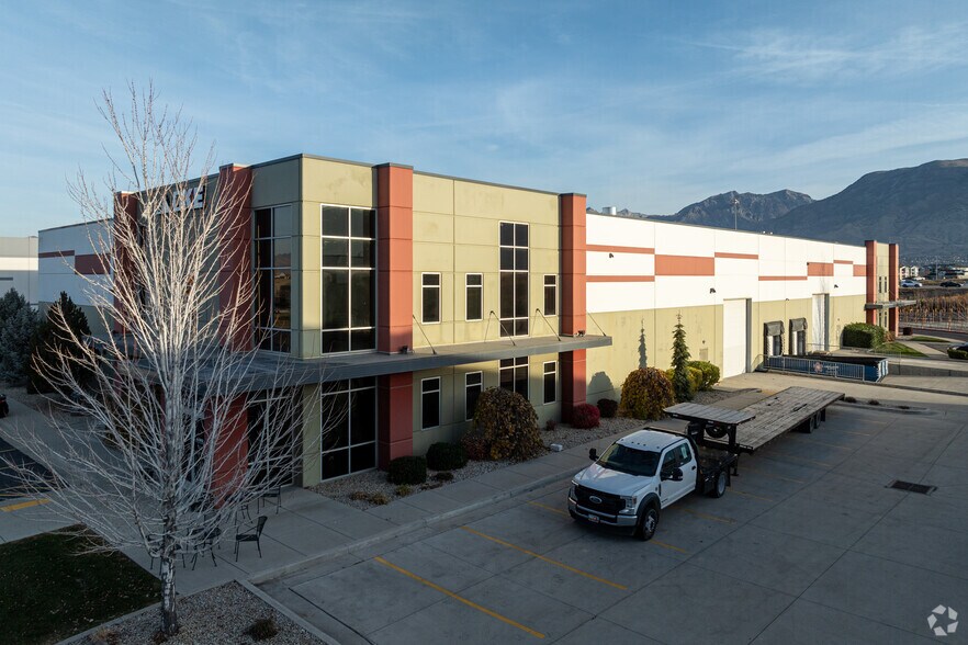 871 S Auto Mall Dr, American Fork, UT à louer - Photo de l’immeuble – Image 3 sur 16