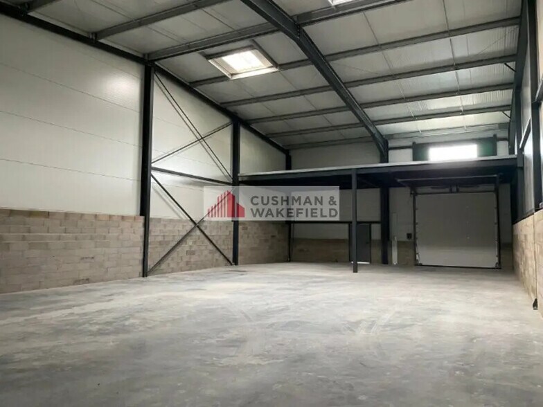 Local d’activités dans Nîmes à louer - Photo intérieure – Image 3 sur 3