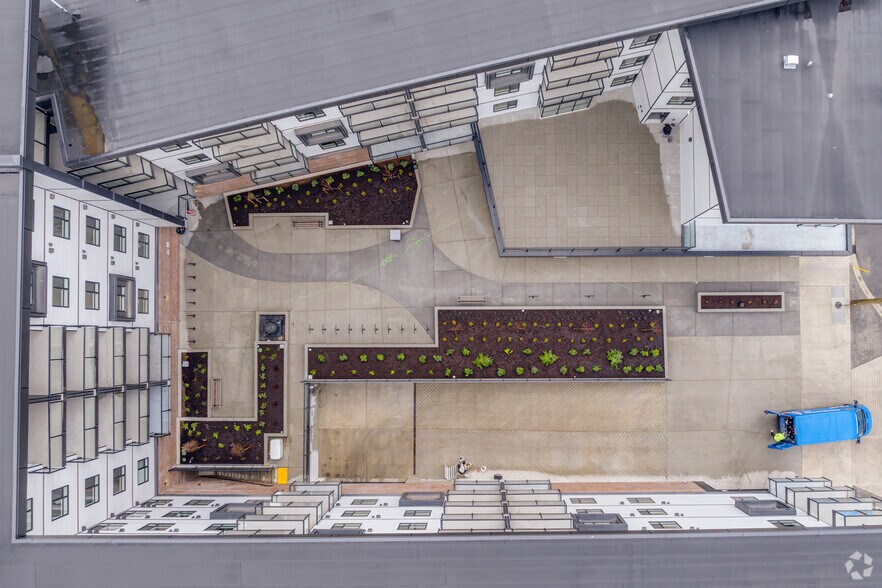 107 Evans St, Duncan, BC à louer - Photo de l’immeuble – Image 3 sur 44