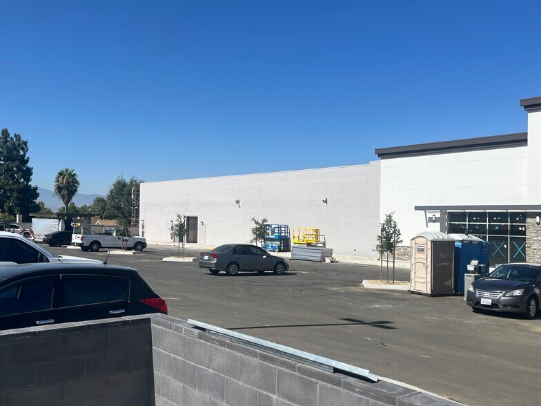 7840 Limonite Ave, Jurupa Valley, CA à louer - Photo de l’immeuble – Image 3 sur 10