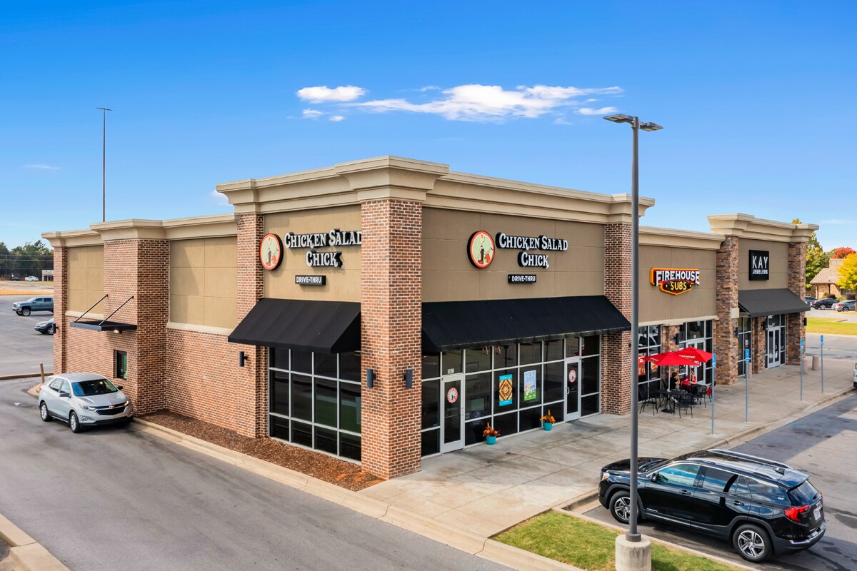 363 Cox Creek Pky, Florence, AL à vendre Photo de l’immeuble– Image 1 sur 7