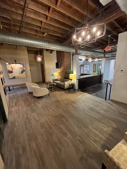 415 W Washington St, Greenville, SC à louer - Photo intérieure – Image 3 sur 8