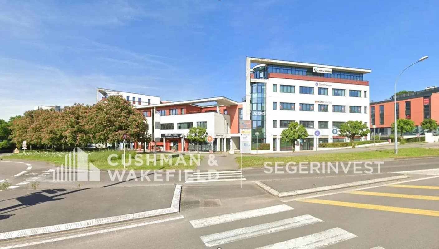 Bureau dans Besançon à louer Photo de l’immeuble– Image 1 sur 7