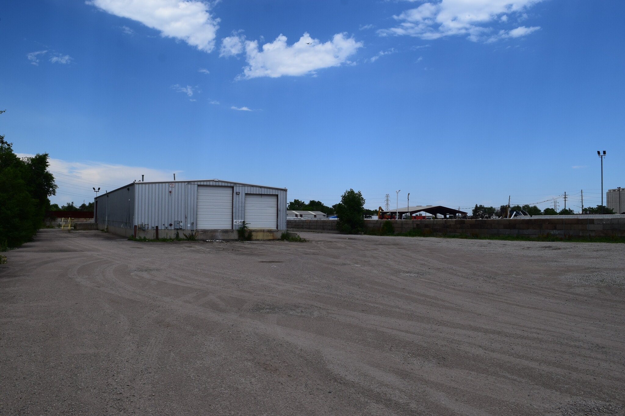 4241 E 64th Ave, Commerce City, CO à louer Photo de l’immeuble– Image 1 sur 9