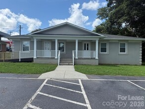 3642 N NC 16 Business Hwy, Denver, NC à louer Photo de l’immeuble– Image 1 sur 14