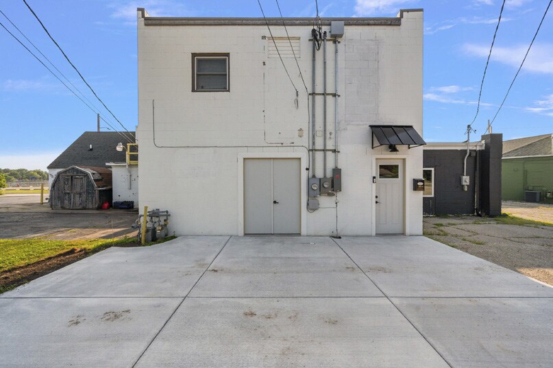 1320-1332 Michigan Ave, Marysville, MI à louer - Photo de l’immeuble – Image 3 sur 6
