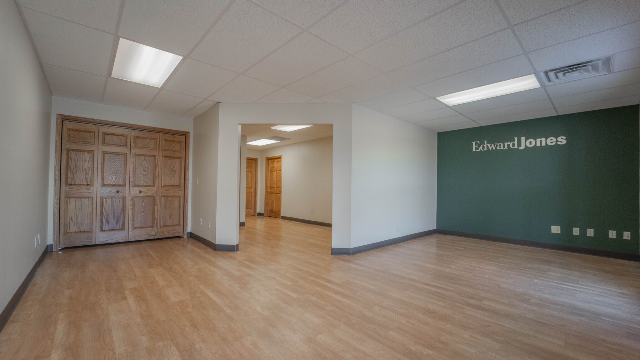 850 Marsh St, Valparaiso, IN à louer Photo de l’immeuble– Image 1 sur 9