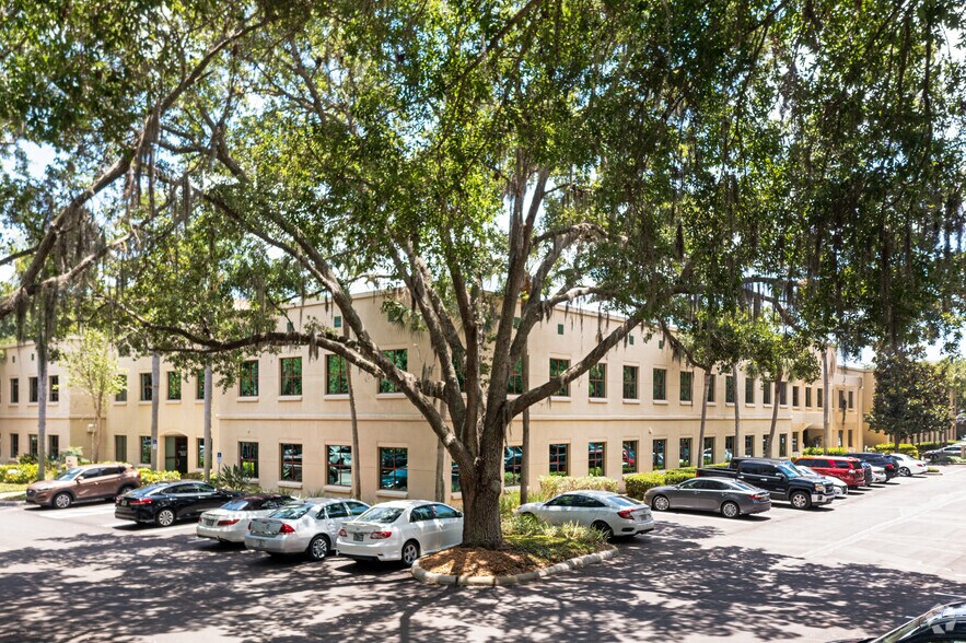 2201 Cantu Ct, Sarasota, FL à vendre - Photo de l’immeuble – Image 2 sur 19